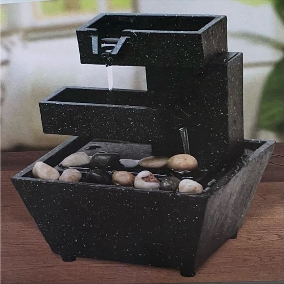 Three Tiered Rock Fountain 🔥FINAL PRICE DROP - Picture 2 of 3